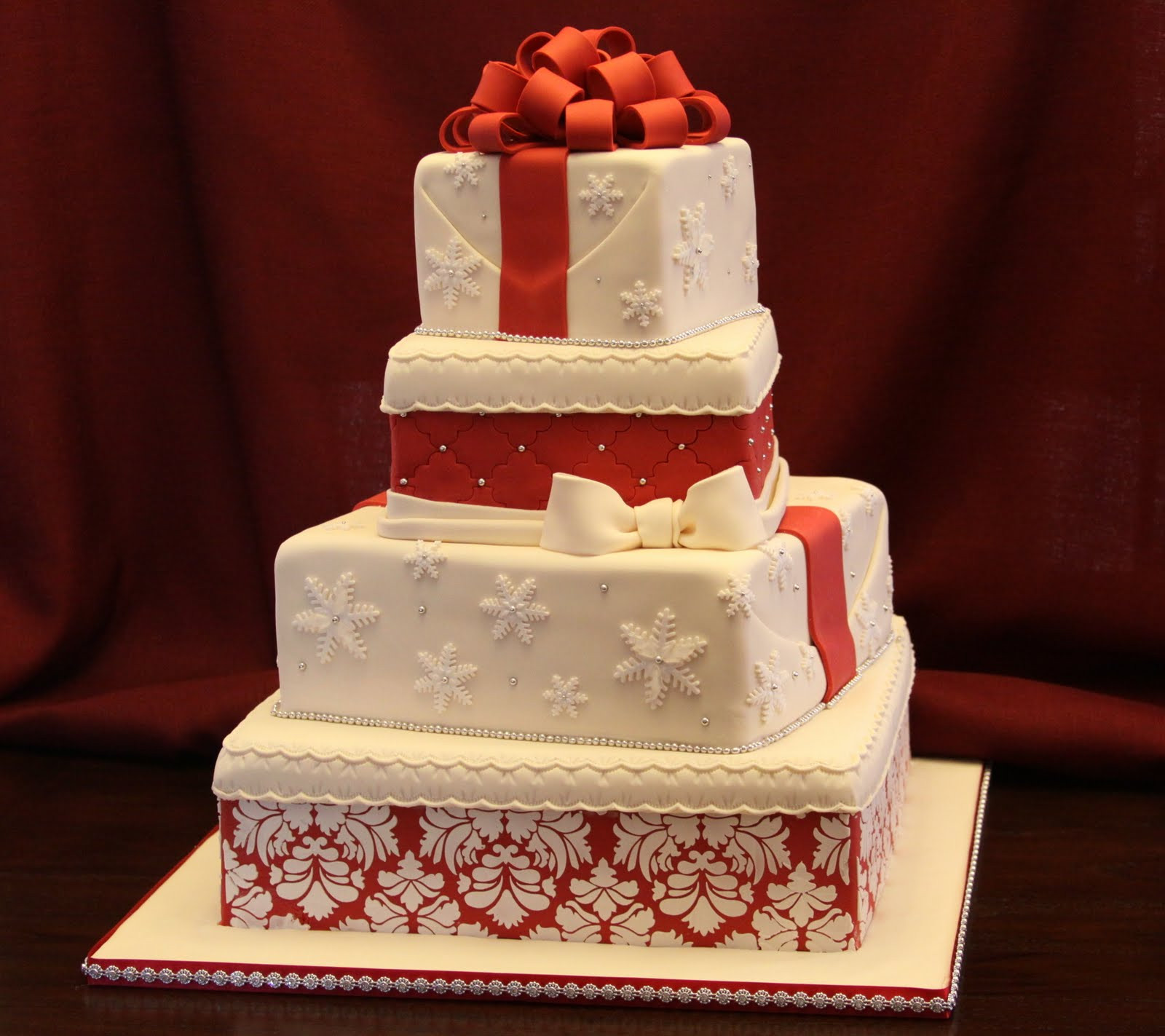 Christmas Wedding Cakes
 Christmas Wedding C ake