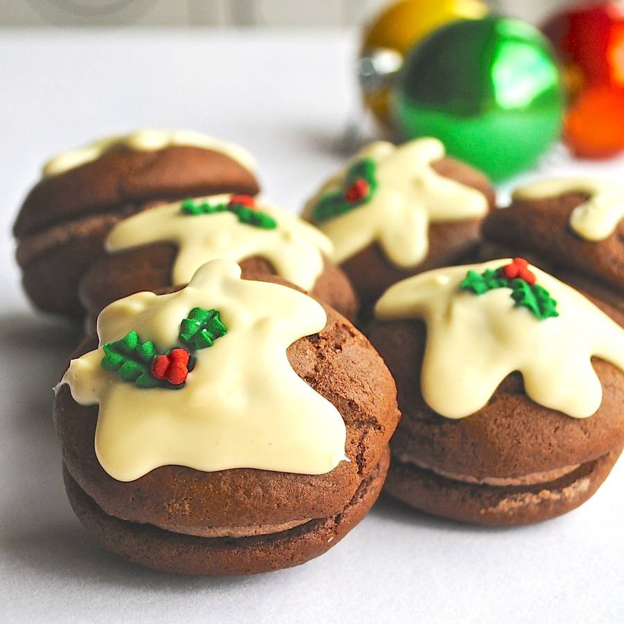 Christmas Whoopie Pies
 christmas pudding whoopie pies by the cake nest