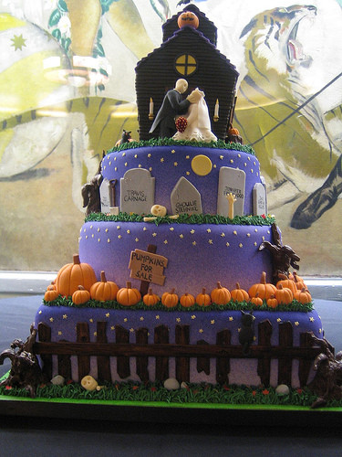Cool Halloween Cakes
 cool halloween wedding cake Cathy