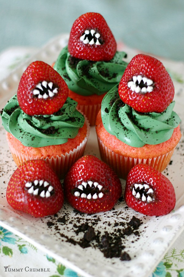 Cool Halloween Cup Cakes
 35 Halloween Cakes Cookies And Cupcakes To Try And Make