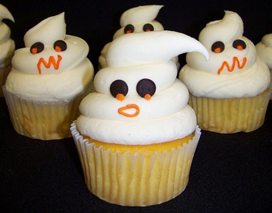 Cute Halloween Cupcakes
 Simply Spook tacular Tricks and Treats at Disney Parks