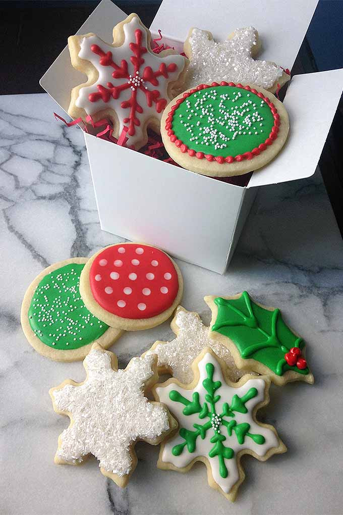 Decorating Christmas Cookies With Royal Icing
 The Ultimate Guide to Royal Icing for Decorating Holiday