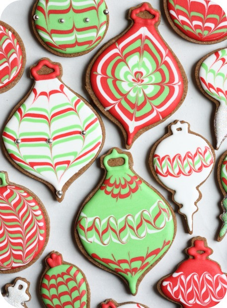 Decorating Christmas Cookies With Royal Icing
 Video How to Marble or Swirl Royal Icing