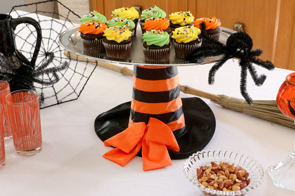 Diy Halloween Cupcakes
 DIY Make This Halloween Themed Cupcake Stand Goodwill