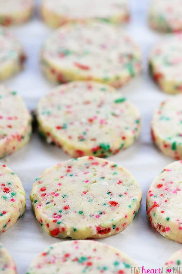 Easiest Christmas Cookies
 Easy Christmas Shortbread Cookies • FIVEheartHOME