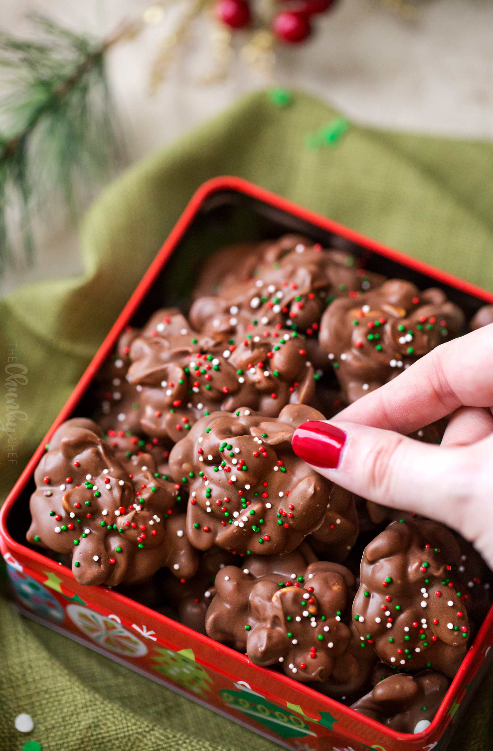 Easy Christmas Candy To Make
 Easy Christmas Crockpot Candy The Chunky Chef