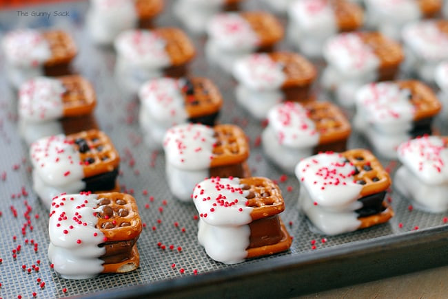 Easy Christmas Cookies And Candy
 Candy Bar Pretzel Bites
