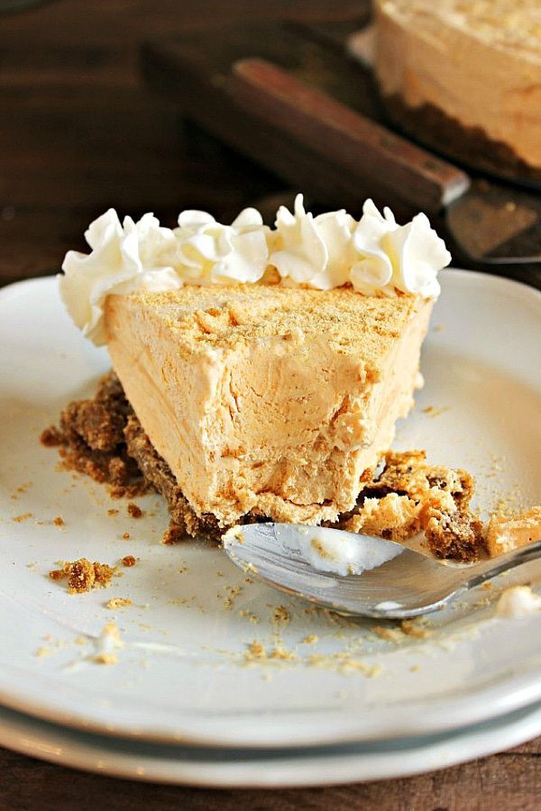 Easy Thanksgiving Pie Recipes
 Frozen Pumpkin Pie Cheesecake Chelsea s Messy Apron