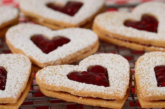 English Christmas Cookies
 Linzer Cookies Recipe Joyofbaking Video Recipe