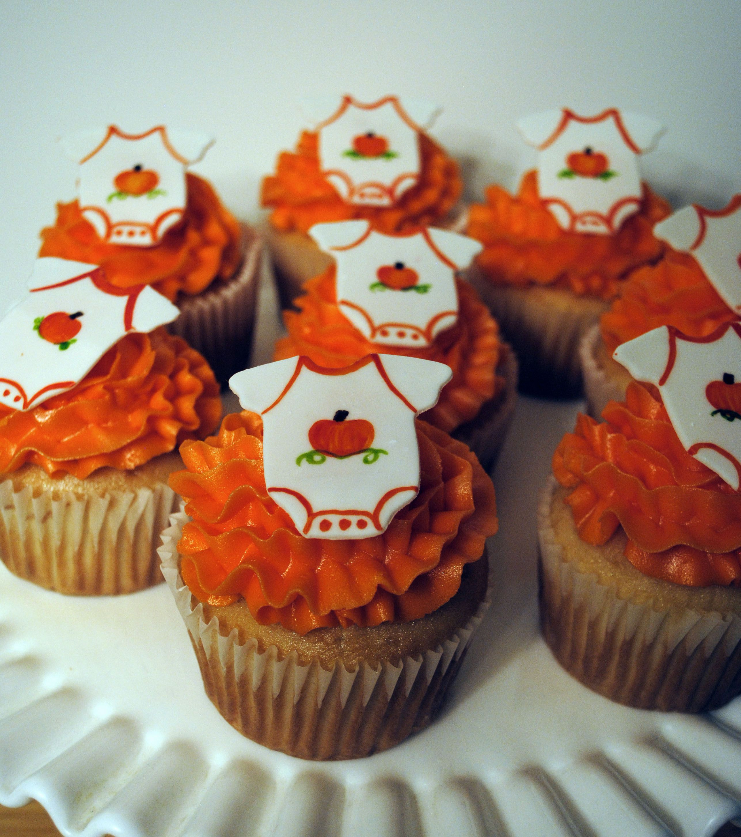 Fall Themed Cupcakes
 Fall Baby Shower Cupcakes White frosting piped on with