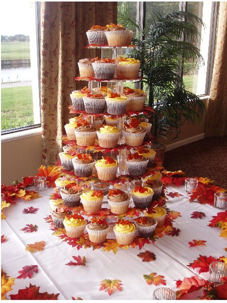 Fall Themed Cupcakes
 Fall Wedding Decoration Ideas