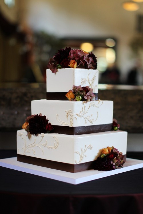 Fall Wedding Cakes Pictures
 22 Awesome Wedding Cakes For A Fall Wedding