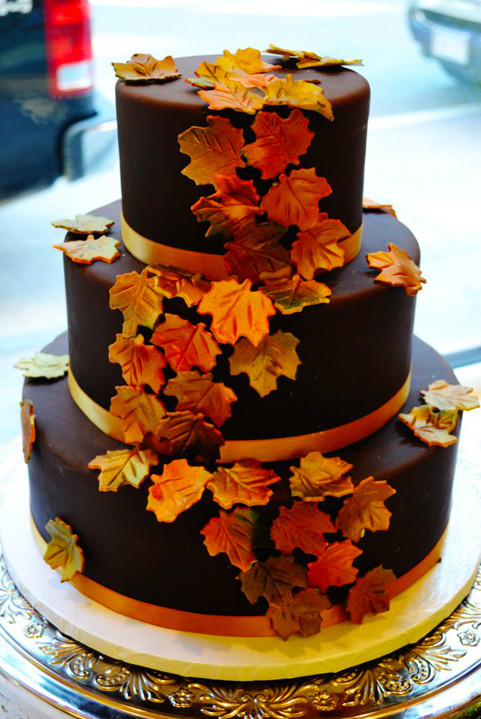 Fall Wedding Cakes With Leaves
 Autumn Leaves Wedding Cake