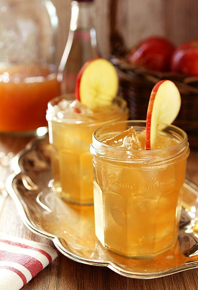 Fall Whiskey Drinks
 Bourbon and Apple Cider Cocktail