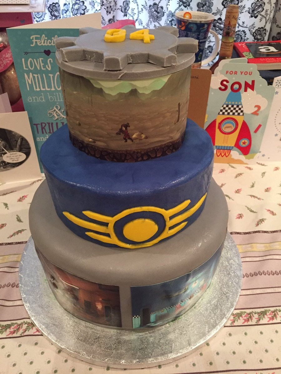Fallout Birthday Cake
 ぜんぶ 肉 on Twitter "My awesome Fallout birthday cake