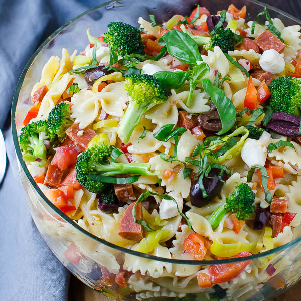 Farfalle Pasta Salad Recipes
 Farfalle with Pepperoni Mozzarella and Broccoli