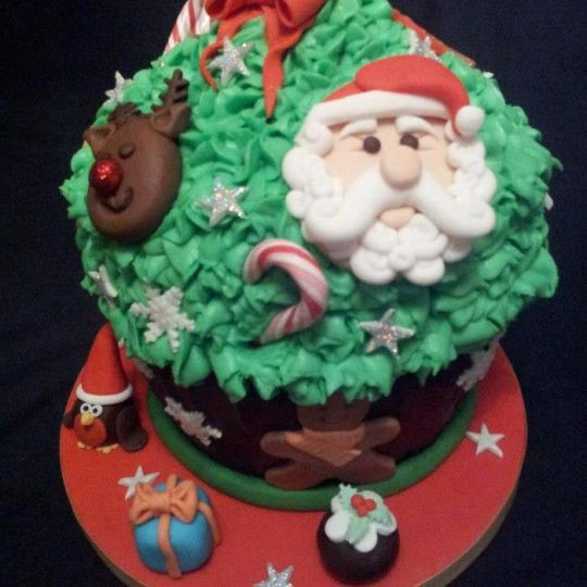 Funny Christmas Cakes
 Fun Christmas cakes Cake by Sam Belben CakesDecor