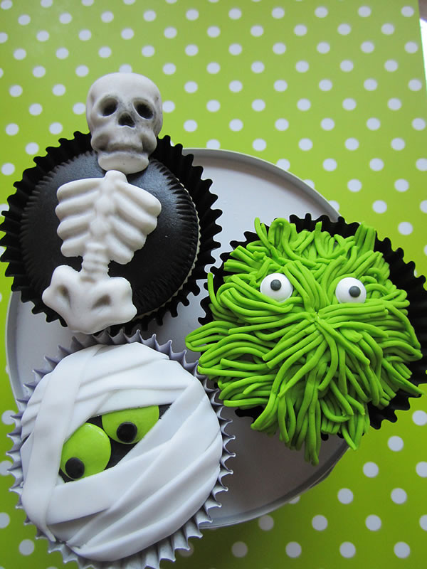 Funny Halloween Cupcakes
 20 Fun And Creative Halloween Cupcakes
