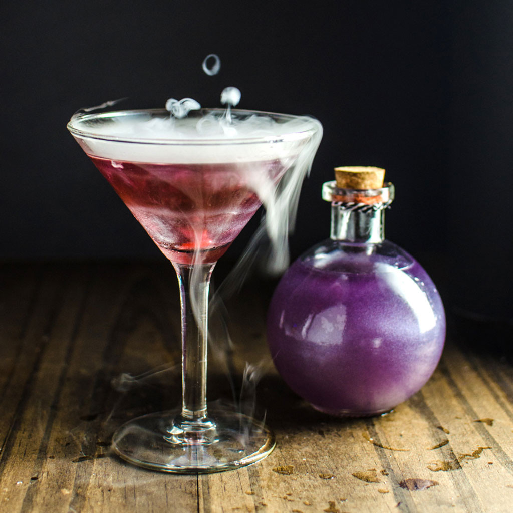 Halloween Alcohol Drinks
 These Creepy Halloween Drinks Will Have You Saying ‘Booyah