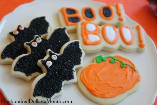 Halloween Bat Cookies
 Halloween Bat Sugar Cookies e Hundred Dollars a Month