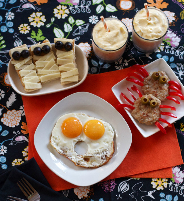 Halloween Breakfast Recipes
 A Harmless Halloween Breakfast Modern Parents Messy Kids