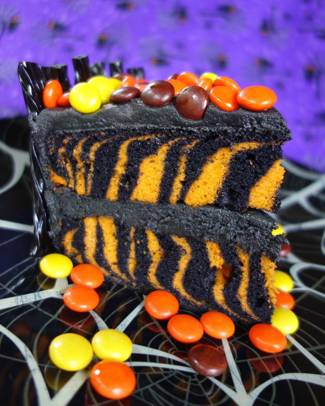 Halloween Candy Cakes
 Spooktacular Halloween Candy Cake