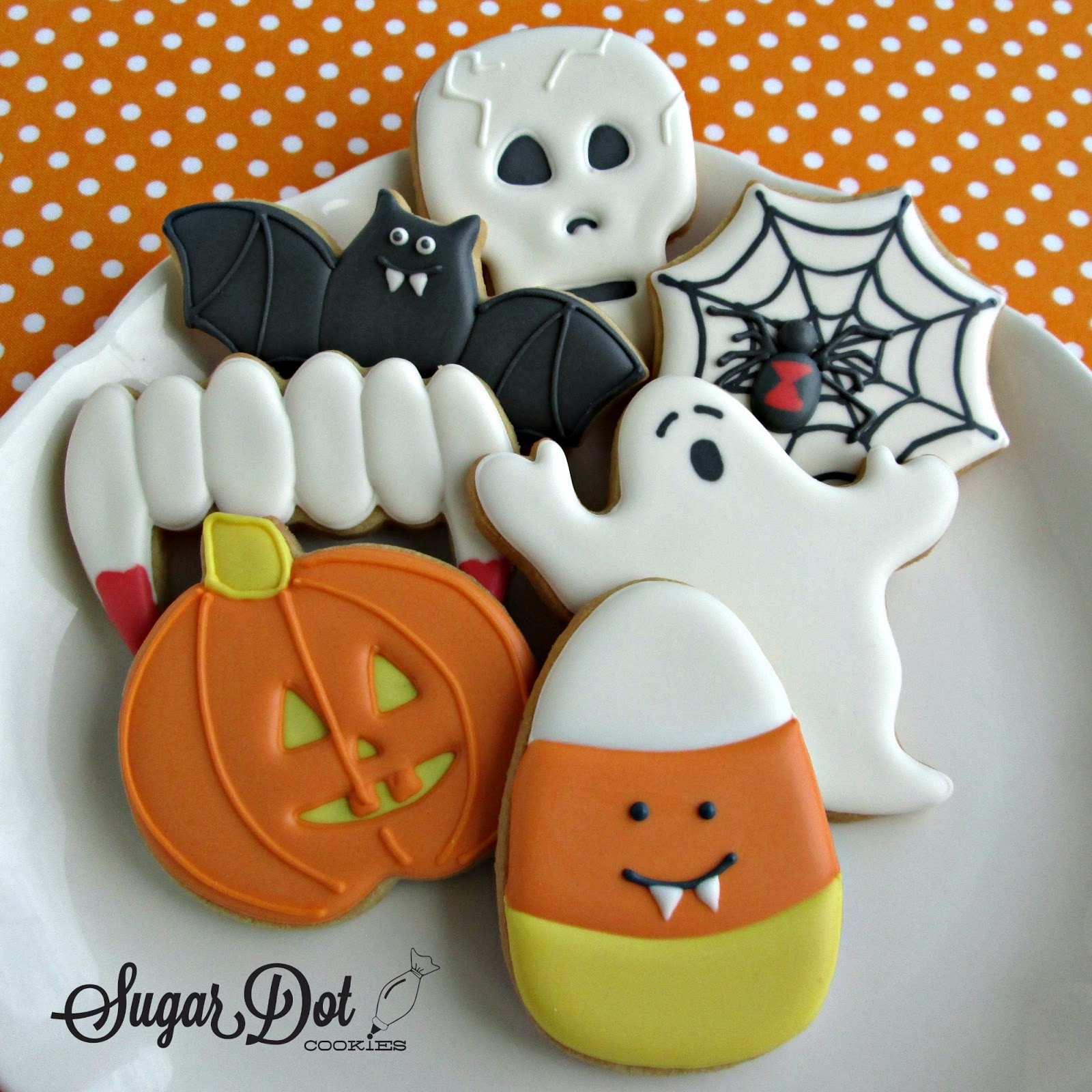 Halloween Cookies Decorating
 The table all set for the party to begin