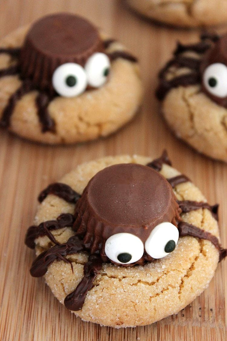 Halloween Cookies Recipes Easy
 Halloween Peanut Butter Spider Cookies Recipe