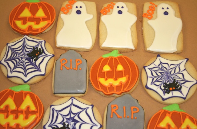 Halloween Decorated Sugar Cookies
 Country Cupboard Cookies Blog Halloween Gingerbread