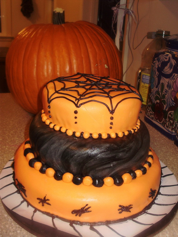 Halloween Decorating Cakes
 Halloween Creative Cake Decorating Ideas family holiday