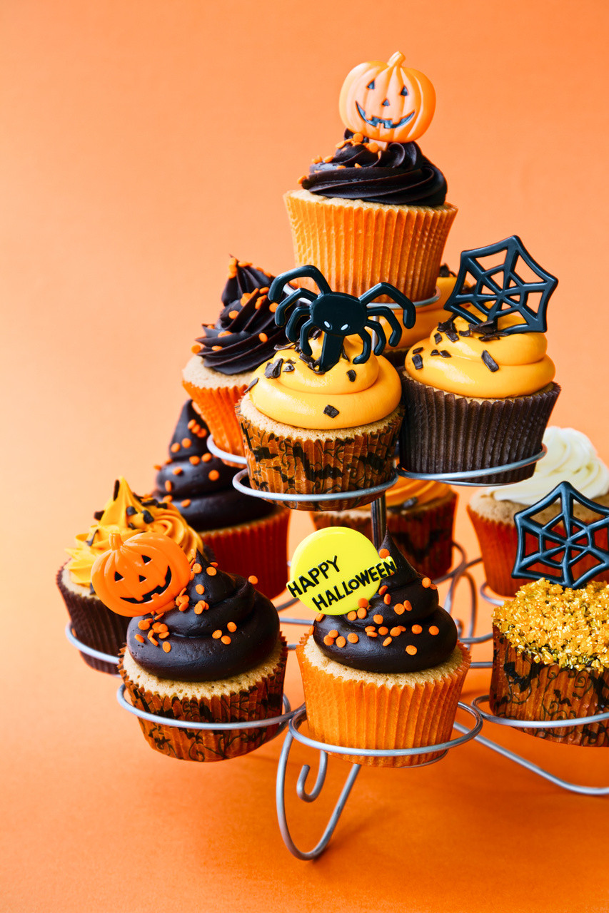 Halloween Decorating Cakes
 Halloween Cupcake Ideas