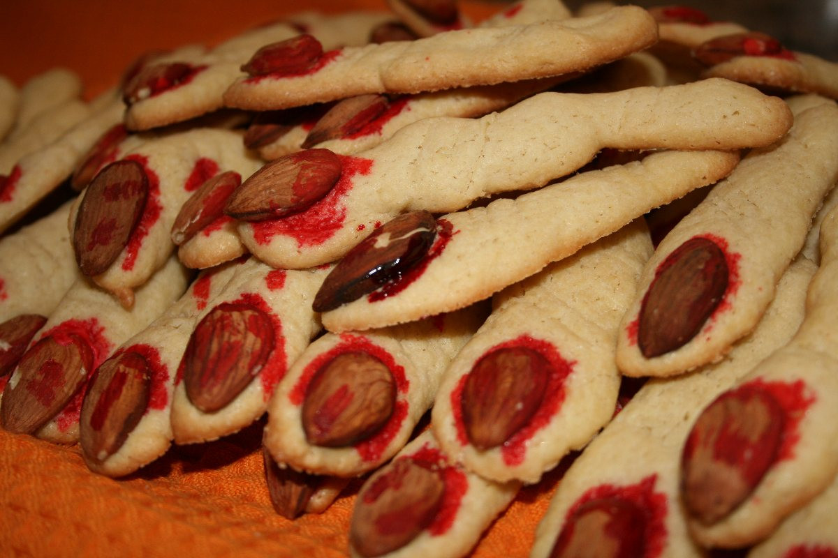 Halloween Finger Cookies Recipes
 Severed Halloween Finger Cookies