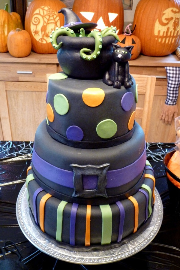 Halloween Fondant Cakes
 154 best Witch Cakes images on Pinterest