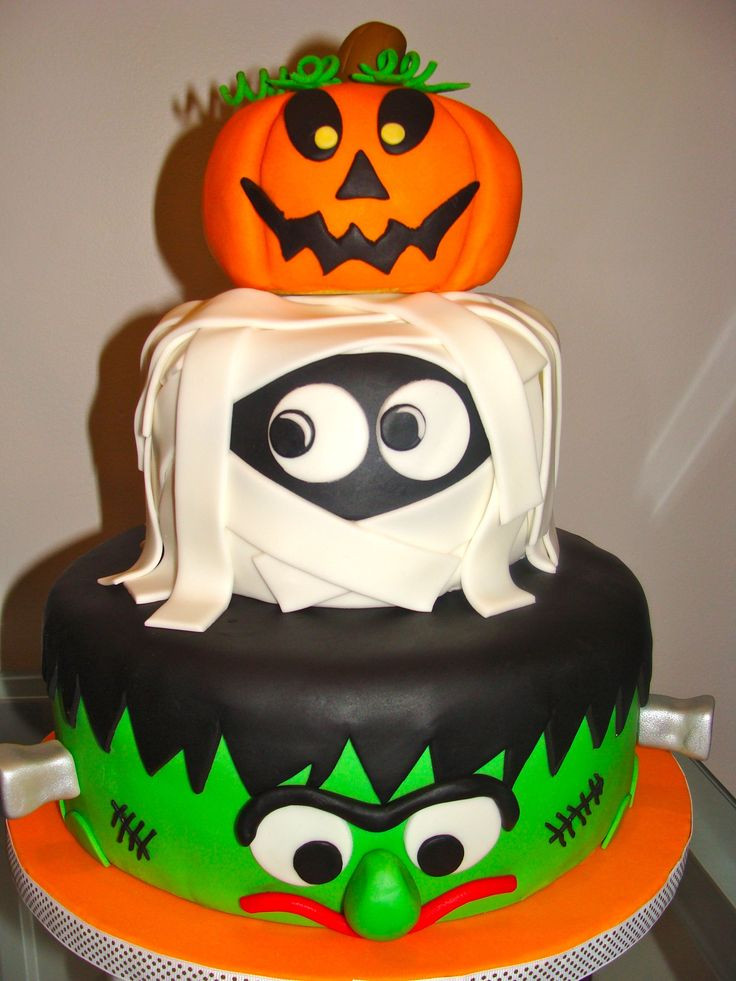 Halloween Fondant Cakes
 25 best ideas about Halloween birthday cakes on Pinterest