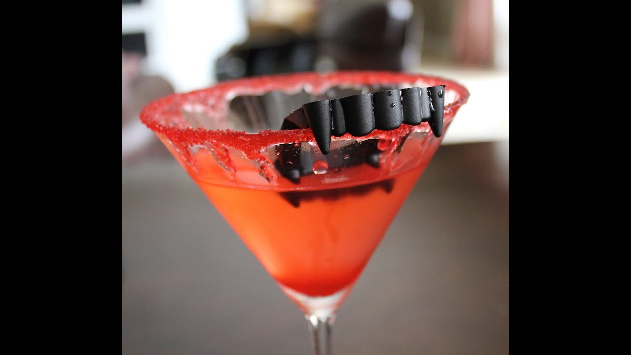 Halloween Foods And Drinks
 Killer Halloween Party Cocktail Vampire Kiss Martini
