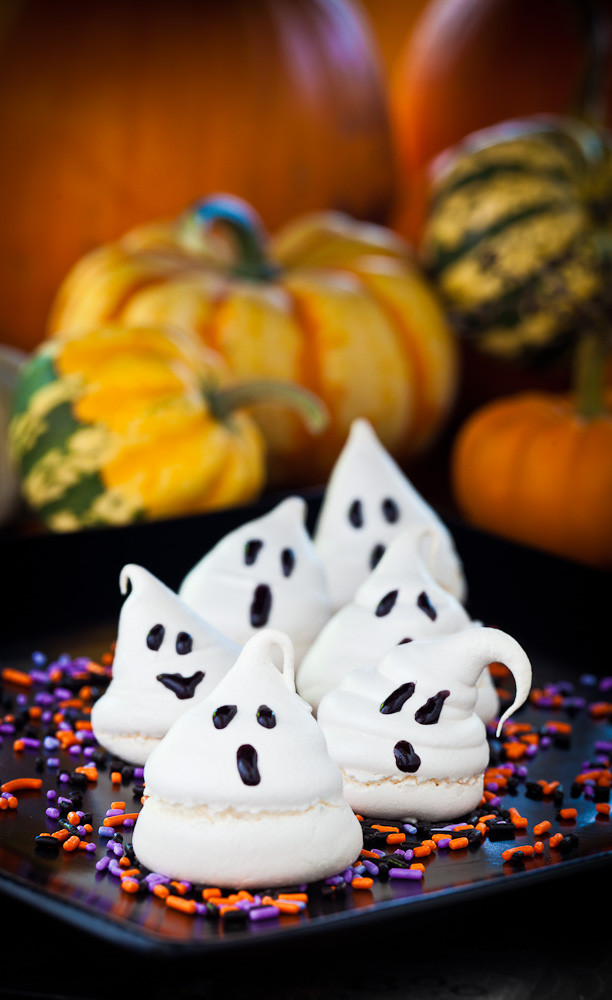 Halloween Ghost Cookies
 Peggy Eddleman Will Write For Cookies October 2011