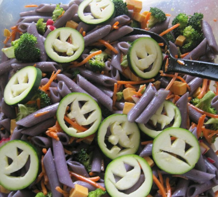 Halloween Pasta Salad
 Halloween Ve able And Pasta Salad s and