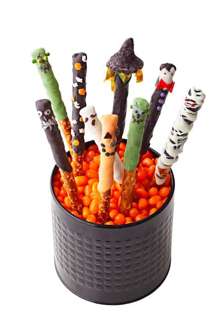 Halloween Pretzels Treats
 50 Halloween Treats