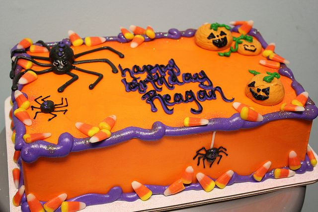 Halloween Sheet Cake
 t302