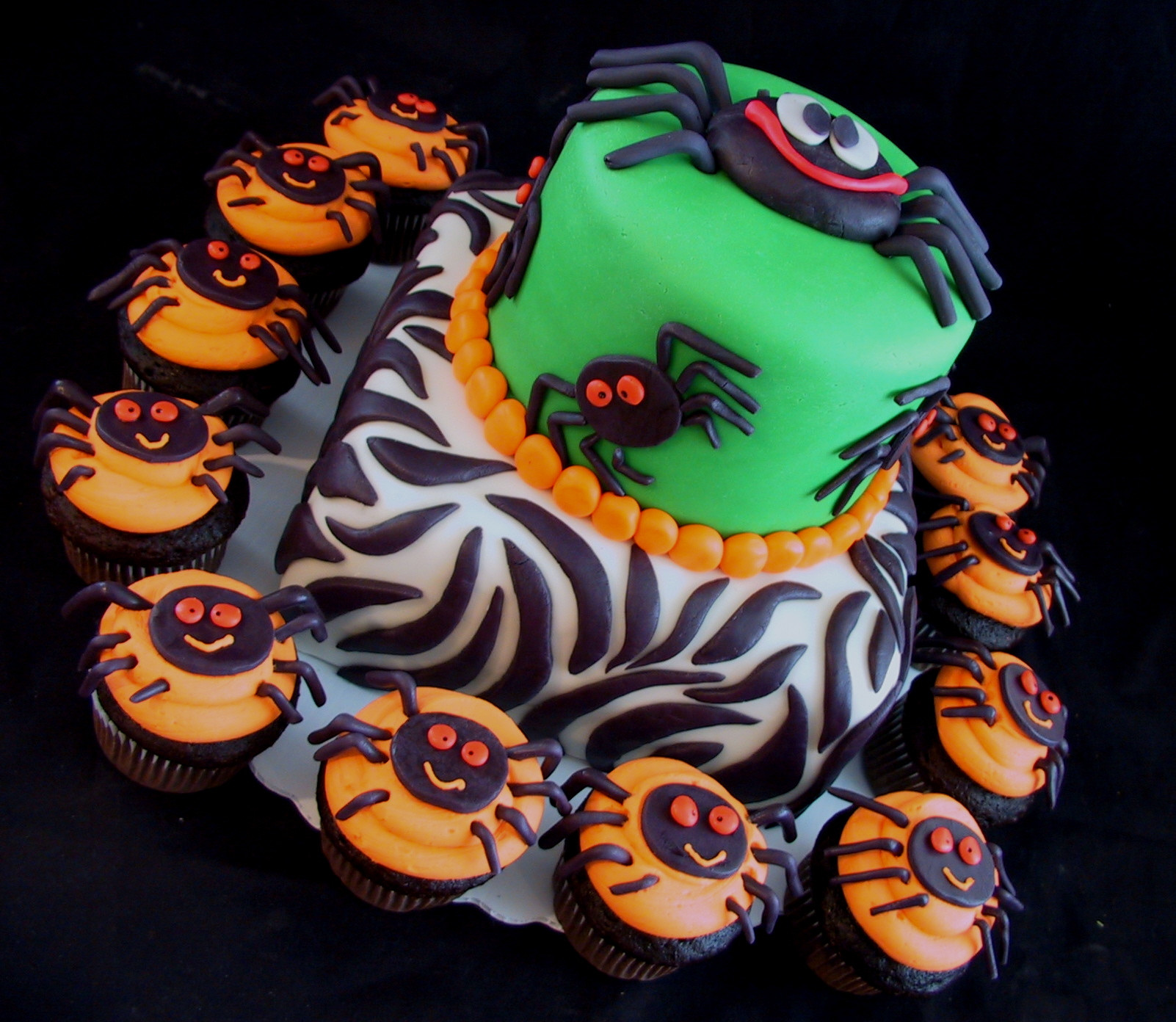 Halloween Spider Cakes
 301 Moved Permanently