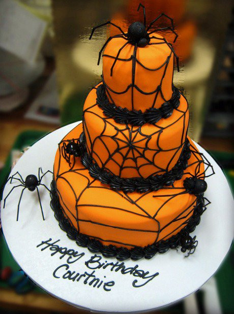 Halloween Spider Cakes
 DIY Halloween Cake Ideas Party XYZ