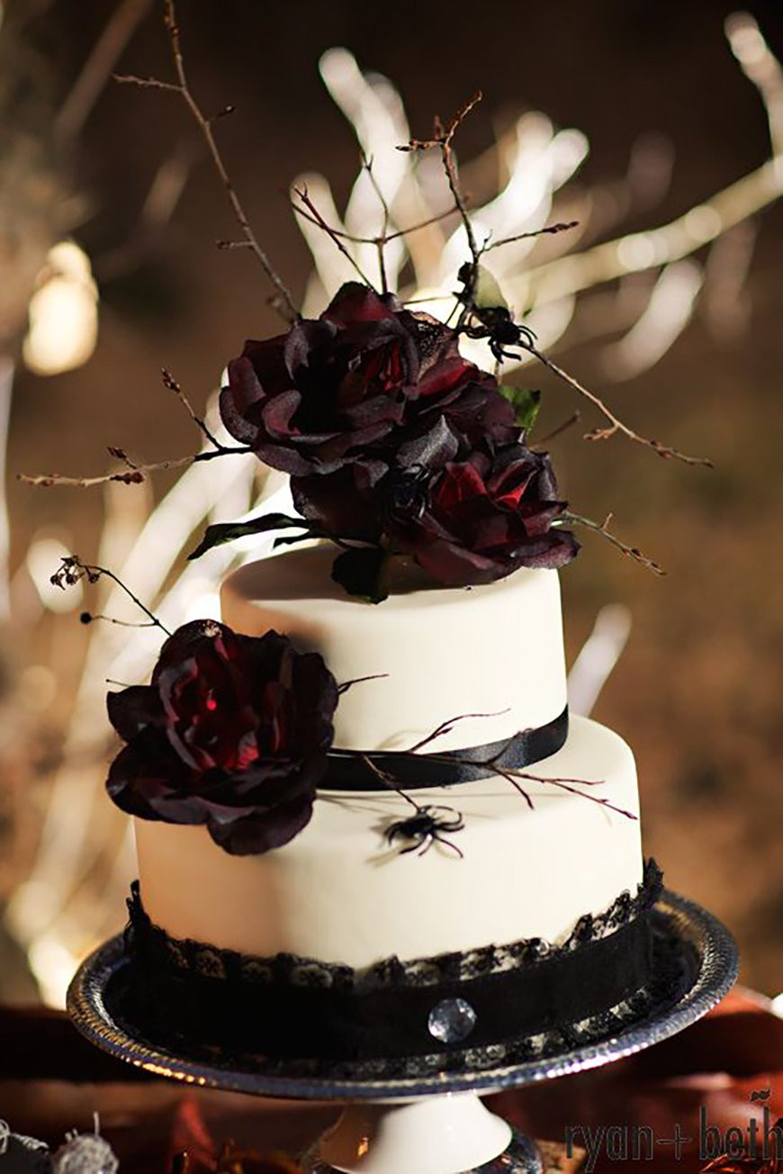 Halloween Wedding Cakes Ideas
 23 Halloween Wedding Cakes