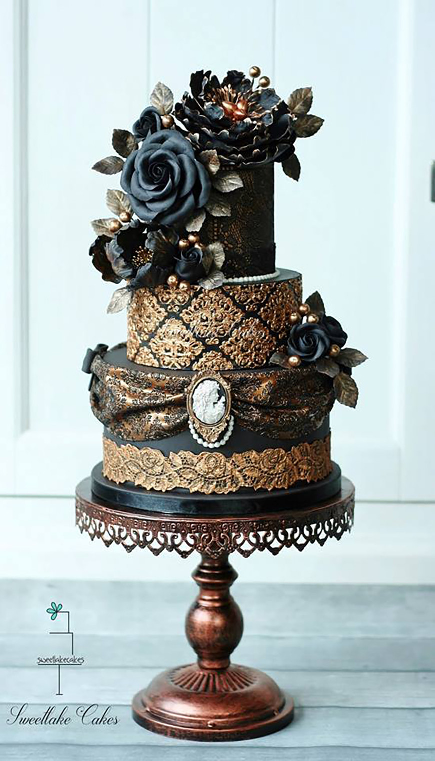 Halloween Wedding Cakes Ideas
 23 Halloween Wedding Cakes