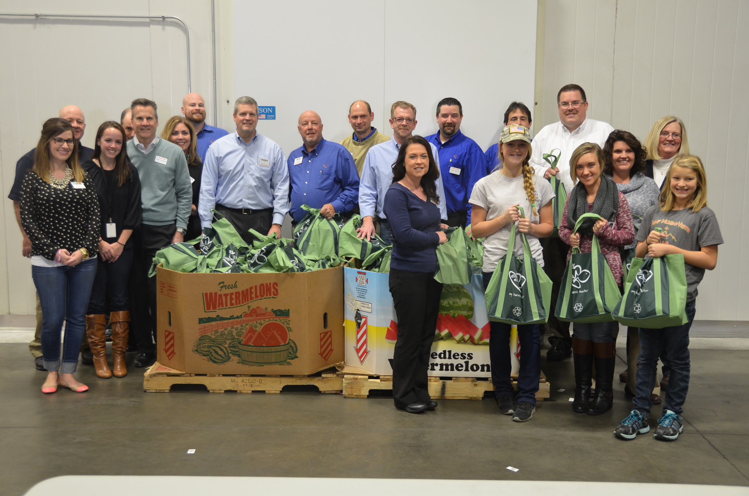 Harris Teeter Thanksgiving Dinner 2019
 Harris Teeter Packs 2 000 Thanksgiving Dinners to Aid