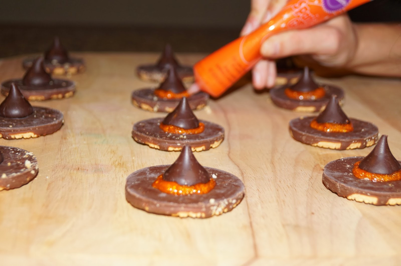 Homemade Halloween Cookies
 By Shanna DIY Homemade Halloween Treats