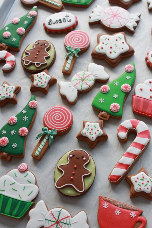 Iced Christmas Cookies
 How to Color Icing Red