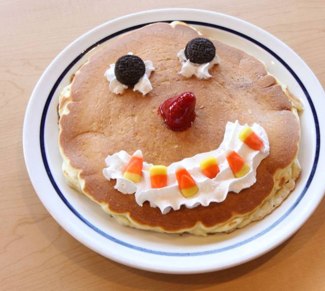 Ihop Free Pancakes Halloween
 News Scary Face Pancakes are Back at IHOP and Free on