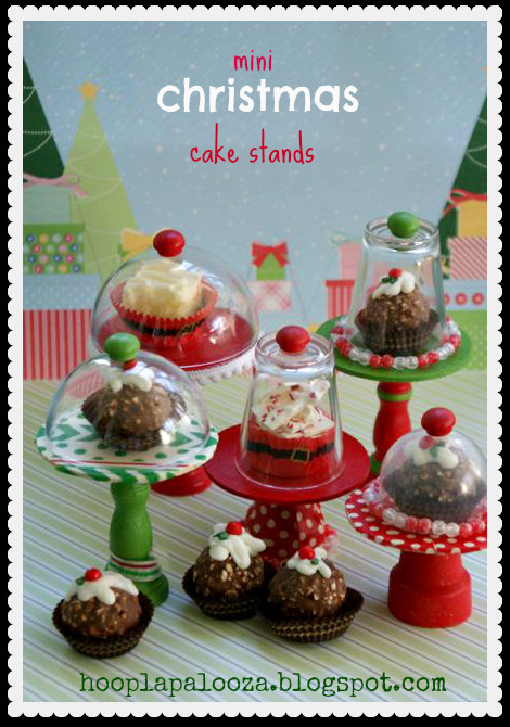 Mini Christmas Cakes
 hoopla palooza mini christmas cake stands