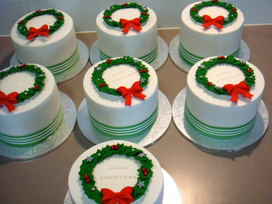 Mini Christmas Cakes
 Mini Christmas Cakes CakeCentral
