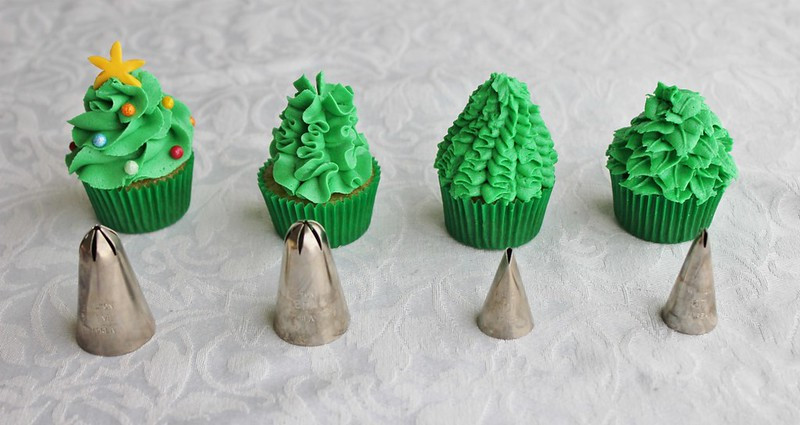 Mini Christmas Cup Cakes
 Lydia Bakes Mini Christmas Tree Cupcakes